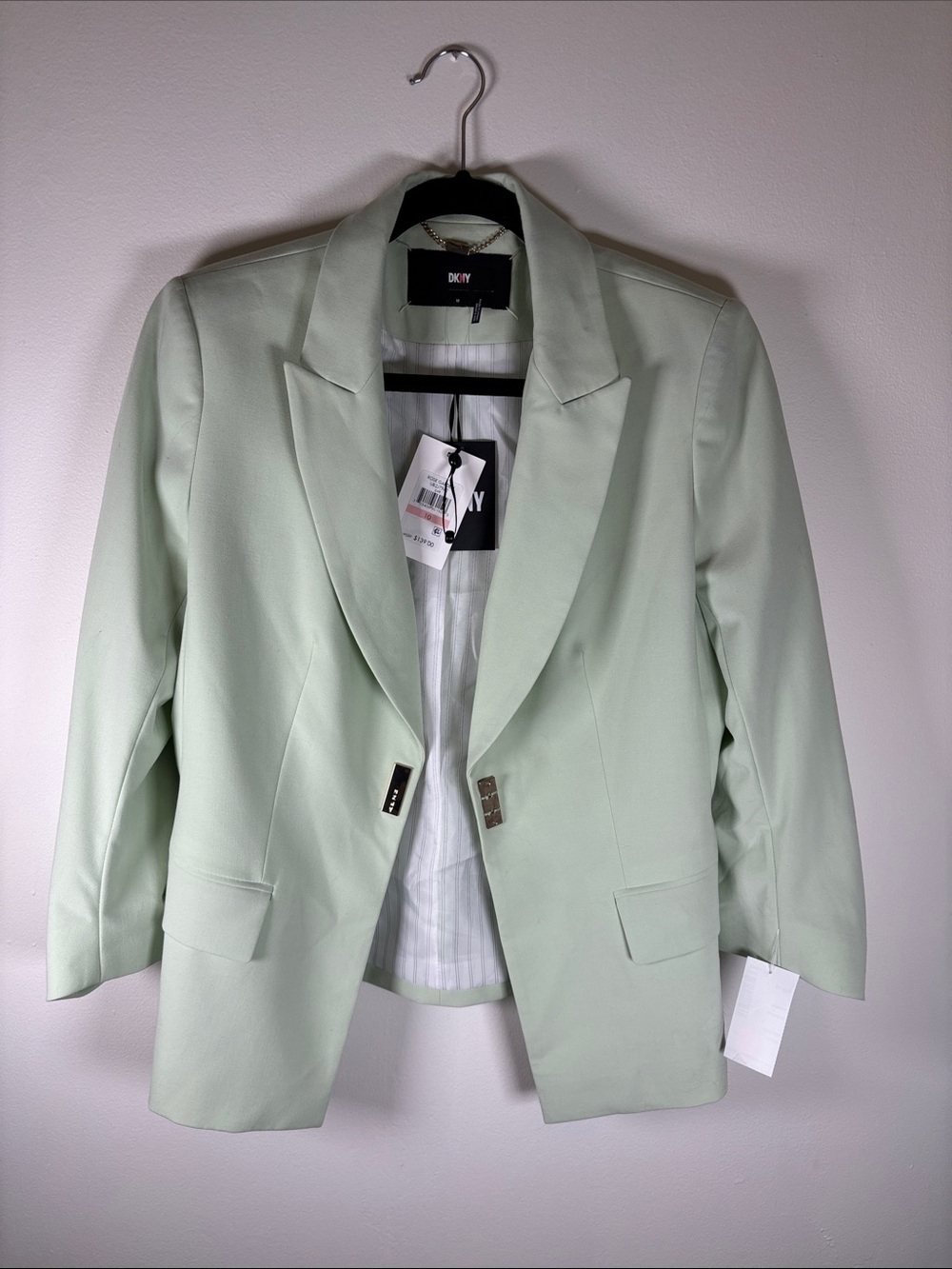 DKNY Rose Garden Light Green Blazer – Size 10 – NWT Imperfect